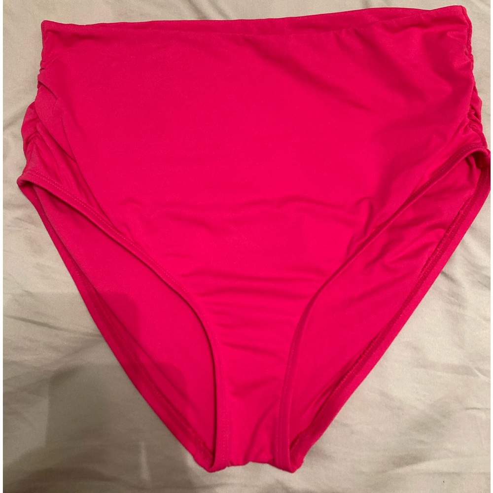 New without tags CoCo Reef Tankini bottoms. Size M